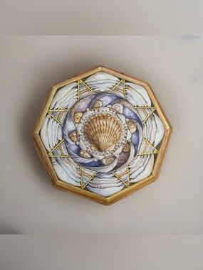 Sea Shell Box Metal w Shell Necklaces Coastal Beach Decor Lot Sailors Valentine